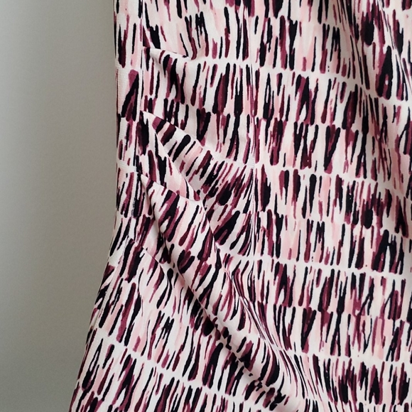 Sleeveless blouse - size large - Picture 3 of 5